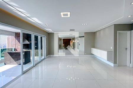 Apartamento à venda com 184m², 3 quartos e 4 vagasSala