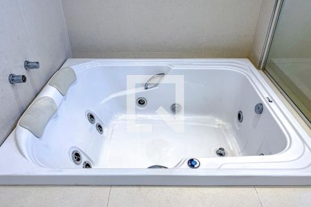 Apartamento à venda com 184m², 3 quartos e 4 vagasBanheiro da Suíte 3