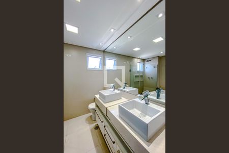 Apartamento à venda com 184m², 3 quartos e 4 vagasBanheiro da Suíte 3