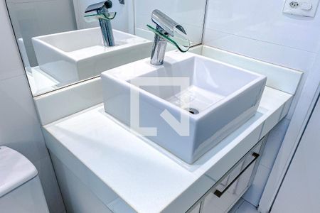 Apartamento à venda com 184m², 3 quartos e 4 vagasBanheiro da Suíte 2