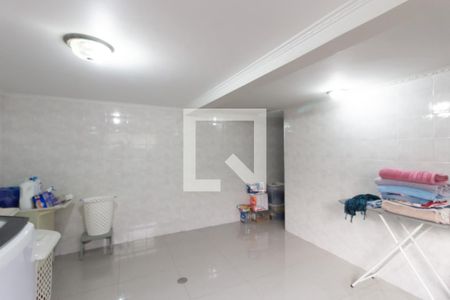 Casa à venda com 200m², 2 quartos e 4 vagas Casa à venda com 200m², 2 quartos e 4 vagasÁrea de Serviço