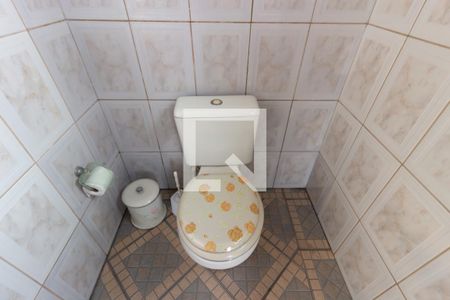 Casa à venda com 200m², 2 quartos e 4 vagas Casa à venda com 200m², 2 quartos e 4 vagasBanheiro de Serviço