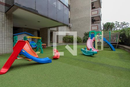 Apartamento à venda com 150m², 3 quartos e 4 vagasÁrea comum - Playground