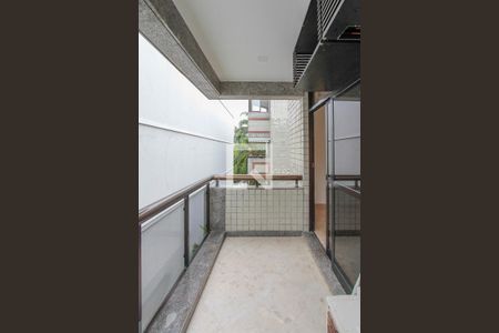 Apartamento à venda com 150m², 3 quartos e 4 vagasVaranda  dos quarto