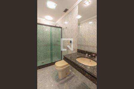 Apartamento à venda com 150m², 3 quartos e 4 vagasBanheiro