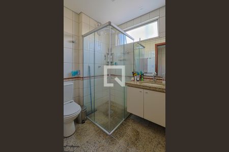 Apartamento à venda com 105m², 4 quartos e 2 vagasBanheiro