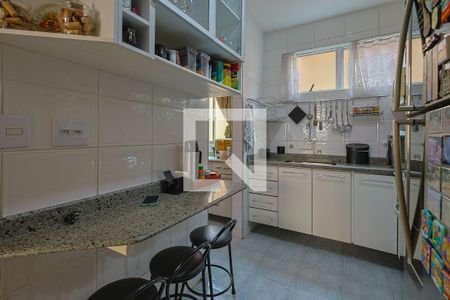 Apartamento à venda com 105m², 4 quartos e 2 vagasCozinha