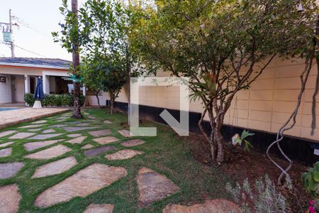 Casa para alugar com 540m², 5 quartos e 5 vagas Casa para alugar com 540m², 5 quartos e 5 vagasArea verde