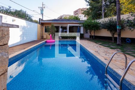 Casa para alugar com 540m², 5 quartos e 5 vagas Casa para alugar com 540m², 5 quartos e 5 vagasPiscina