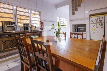 Casa para alugar com 540m², 5 quartos e 5 vagas Casa para alugar com 540m², 5 quartos e 5 vagasCozinha