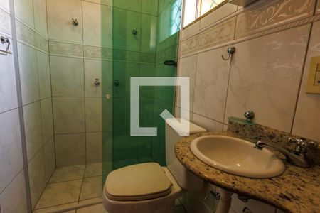 Casa para alugar com 540m², 5 quartos e 5 vagas Casa para alugar com 540m², 5 quartos e 5 vagasBanheiro da Suíte 4