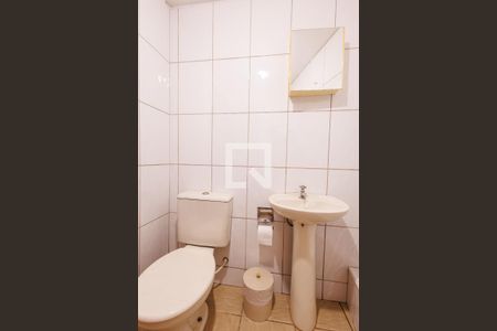 Casa para alugar com 540m², 5 quartos e 5 vagas Casa para alugar com 540m², 5 quartos e 5 vagasbanheiro da piscina 1