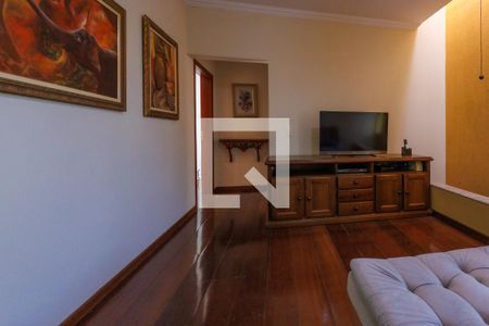 Casa para alugar com 540m², 5 quartos e 5 vagas Casa para alugar com 540m², 5 quartos e 5 vagasSala de estar superior