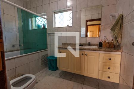 Casa para alugar com 540m², 5 quartos e 5 vagas Casa para alugar com 540m², 5 quartos e 5 vagasBanheiro da Suíte 3