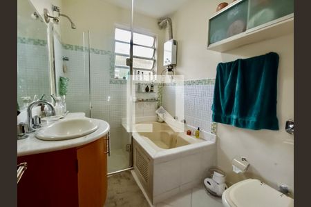 Apartamento à venda com 100m², 2 quartos e sem vaga Apartamento à venda com 100m², 2 quartos e sem vagaBanheiro Social