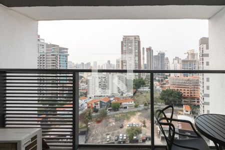 Studio para alugar com 25m², 1 quarto e sem vaga Studio para alugar com 25m², 1 quarto e sem vagaVaranda