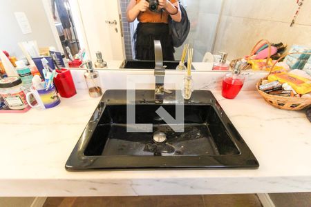 Apartamento à venda com 101m², 2 quartos e 2 vagas Apartamento à venda com 101m², 2 quartos e 2 vagasBanheiro Da Suíte 1