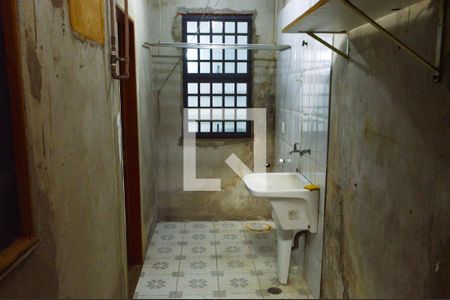 Casa de condomínio à venda com 180m², 2 quartos e 1 vagaÁrea de Serviço