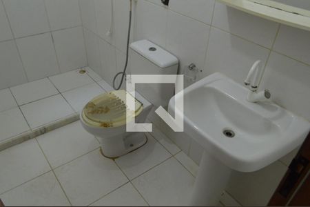 Casa de condomínio à venda com 180m², 2 quartos e 1 vagaBanheiro