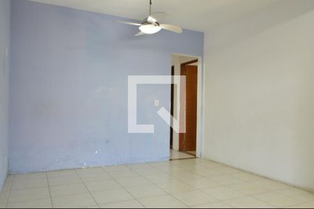 Sala de casa de condomínio à venda com 2 quartos, 180m² em Tanque, Rio de Janeiro