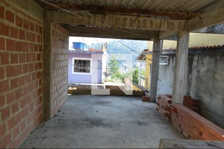Casa de condomínio à venda com 180m², 2 quartos e 1 vagaTerraço