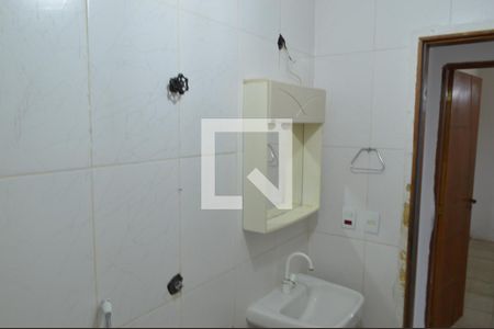 Casa de condomínio à venda com 180m², 2 quartos e 1 vagaBanheiro