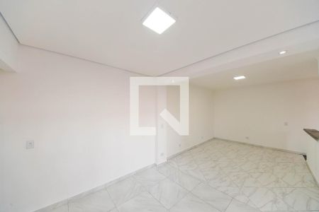 Sala de casa para alugar com 2 quartos, 60m² em Jardim Colorado, São Paulo