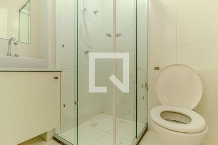 Banheiro de apartamento para alugar com 1 quarto, 28m² em Vila Buarque, São Paulo