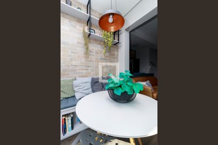Apartamento à venda com 53m², 2 quartos e 1 vaga Apartamento à venda com 53m², 2 quartos e 1 vagaVaranda