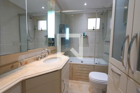 Apartamento para alugar com 208m², 3 quartos e 4 vagasBanheiro da Suíte Master