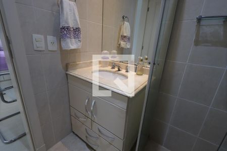 Apartamento para alugar com 208m², 3 quartos e 4 vagasBanheiro da Suíte 2