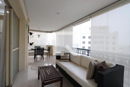 Apartamento para alugar com 208m², 3 quartos e 4 vagasVaranda Sala Íntima