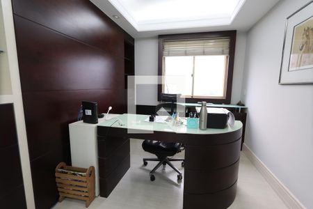 Apartamento para alugar com 208m², 3 quartos e 4 vagasEscritório