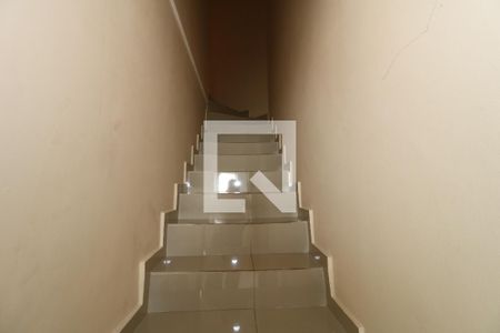 Casa à venda com 169m², 3 quartos e 4 vagasEscada