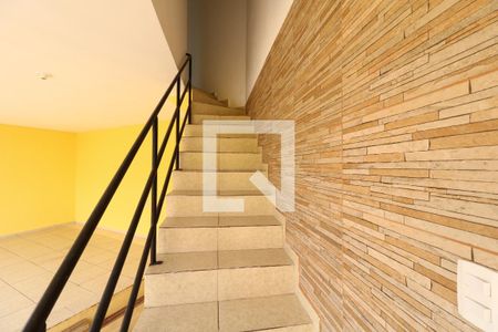 Casa à venda com 169m², 3 quartos e 4 vagasEscada