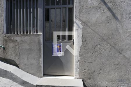 Casa para alugar com 40m², 2 quartos e sem vagaFachada + plaquinha