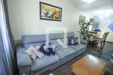 Sala de casa à venda com 3 quartos, 128m² em Vila Bertioga, São Paulo