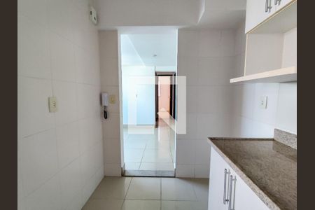 Apartamento para alugar com 75m², 2 quartos e 2 vagasCozinha
