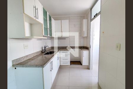 Apartamento para alugar com 75m², 2 quartos e 2 vagasCozinha