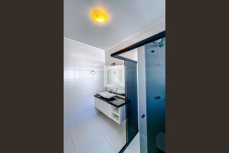 Casa à venda com 130m², 3 quartos e 2 vagasBanheiro da Suíte