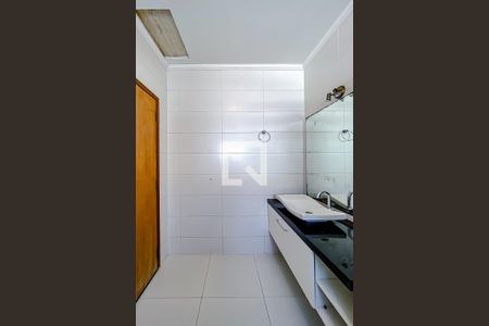 Casa à venda com 130m², 3 quartos e 2 vagasBanheiro da Suíte