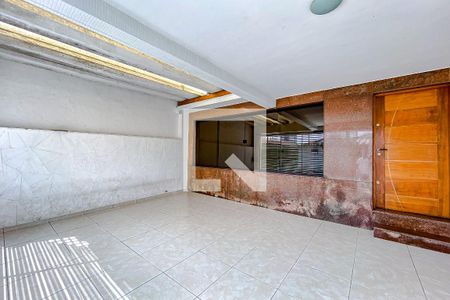 Casa à venda com 130m², 3 quartos e 2 vagasGaragem
