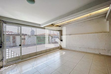 Casa à venda com 130m², 3 quartos e 2 vagasGaragem