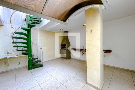 Casa à venda com 130m², 3 quartos e 2 vagasÁrea externa