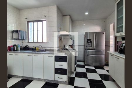 Apartamento à venda com 250m², 3 quartos e 2 vagasCozinha
