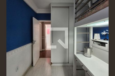 Apartamento à venda com 250m², 3 quartos e 2 vagasQuarto 