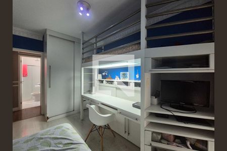 Apartamento à venda com 250m², 3 quartos e 2 vagasQuarto 