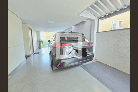 Casa à venda com 186m², 4 quartos e 3 vagas Casa à venda com 186m², 4 quartos e 3 vagasGaragem