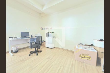 Casa à venda com 186m², 4 quartos e 3 vagas Casa à venda com 186m², 4 quartos e 3 vagasQuarto 3/ escritório