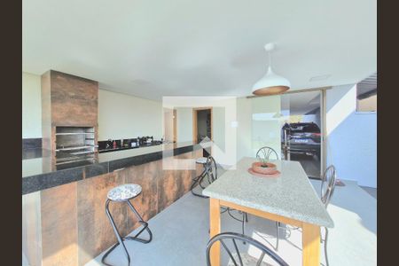 Casa à venda com 186m², 4 quartos e 3 vagas Casa à venda com 186m², 4 quartos e 3 vagasÁrea comum - Churrasqueira